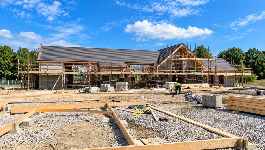 Blue Skies & Timber Frames Flying Up in Talbot, Summerhill